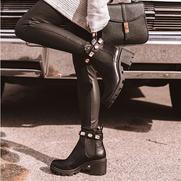 Steve Madden Boots - Picture 3 of 10